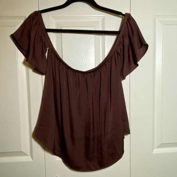 American Eagle Outfitters Off-Shoulder Top - Picture 1 of 11